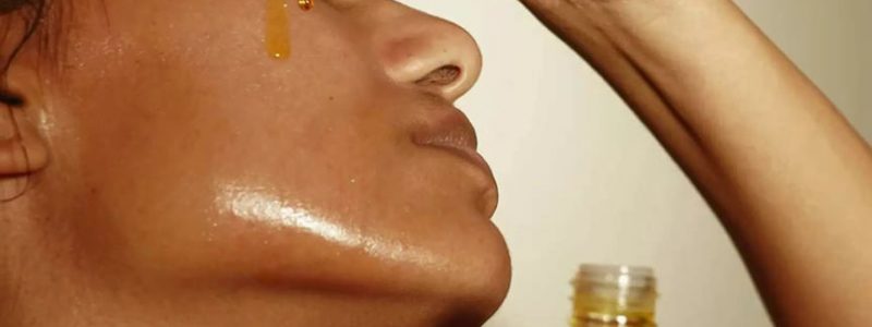 The Ultimate Guide to Nourishing Your Skin with Facial Oils