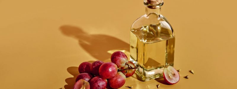 Anti-Aging Benefits of Grapeseed Oil: A Natural Solution for Wrinkles and Fine Lines